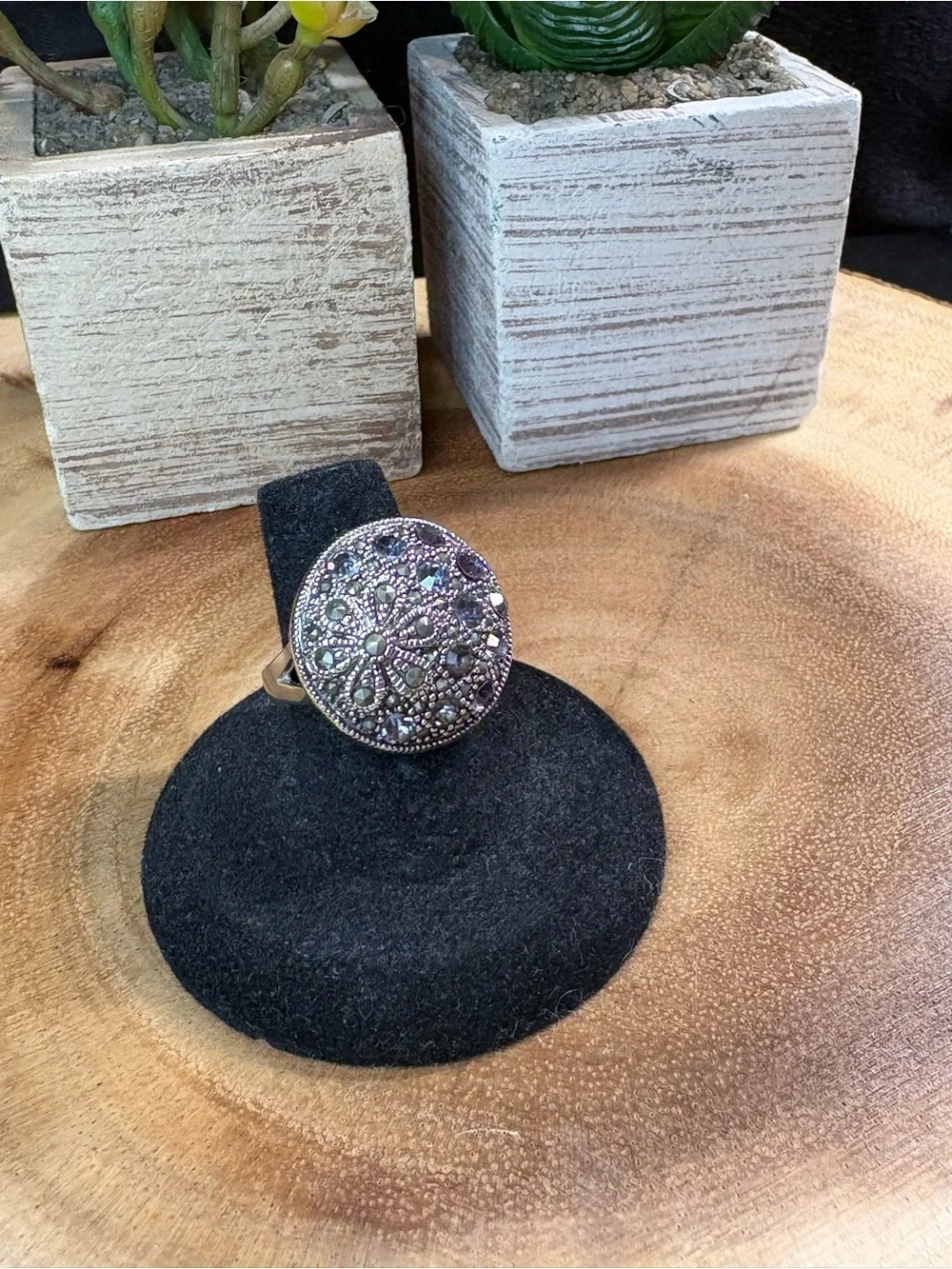 Vintage-Inspired Silver Floral Statement Ring - Silver